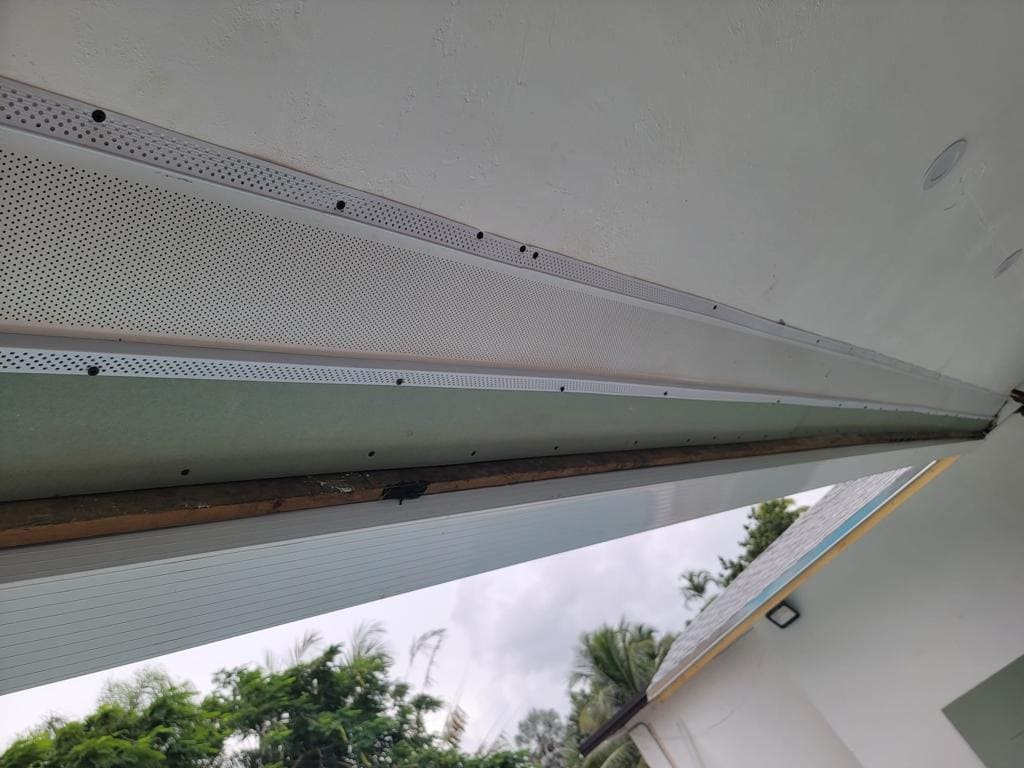 New Soffit Vent Strip Installation - Handyman Group SFL